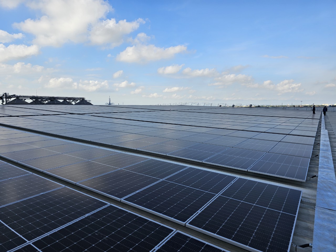 Short circuit error of PV cathode to ground in photovoltaic system and ...